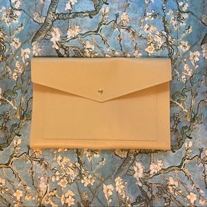 Glass Ladder & Co Megan Travel Folder